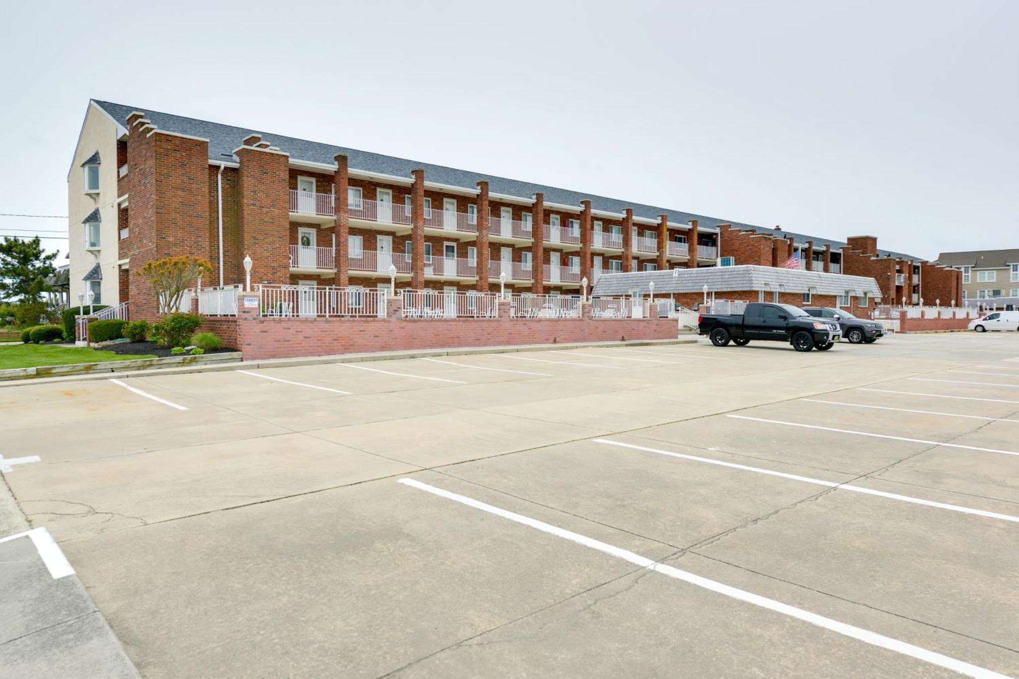Bright Condo Half-Block To Cape May Beach! Exterior photo