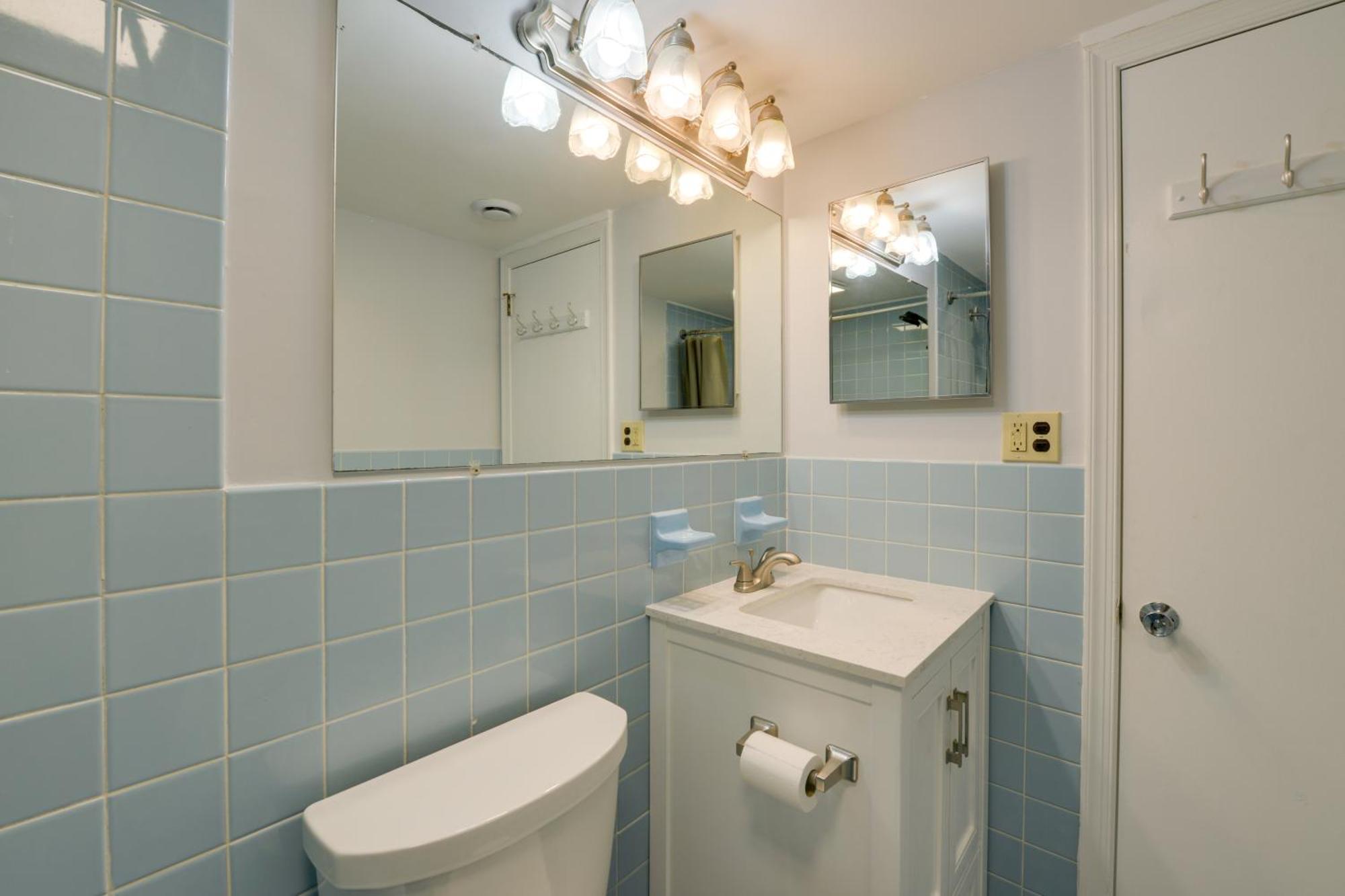 Bright Condo Half-Block To Cape May Beach! Exterior photo
